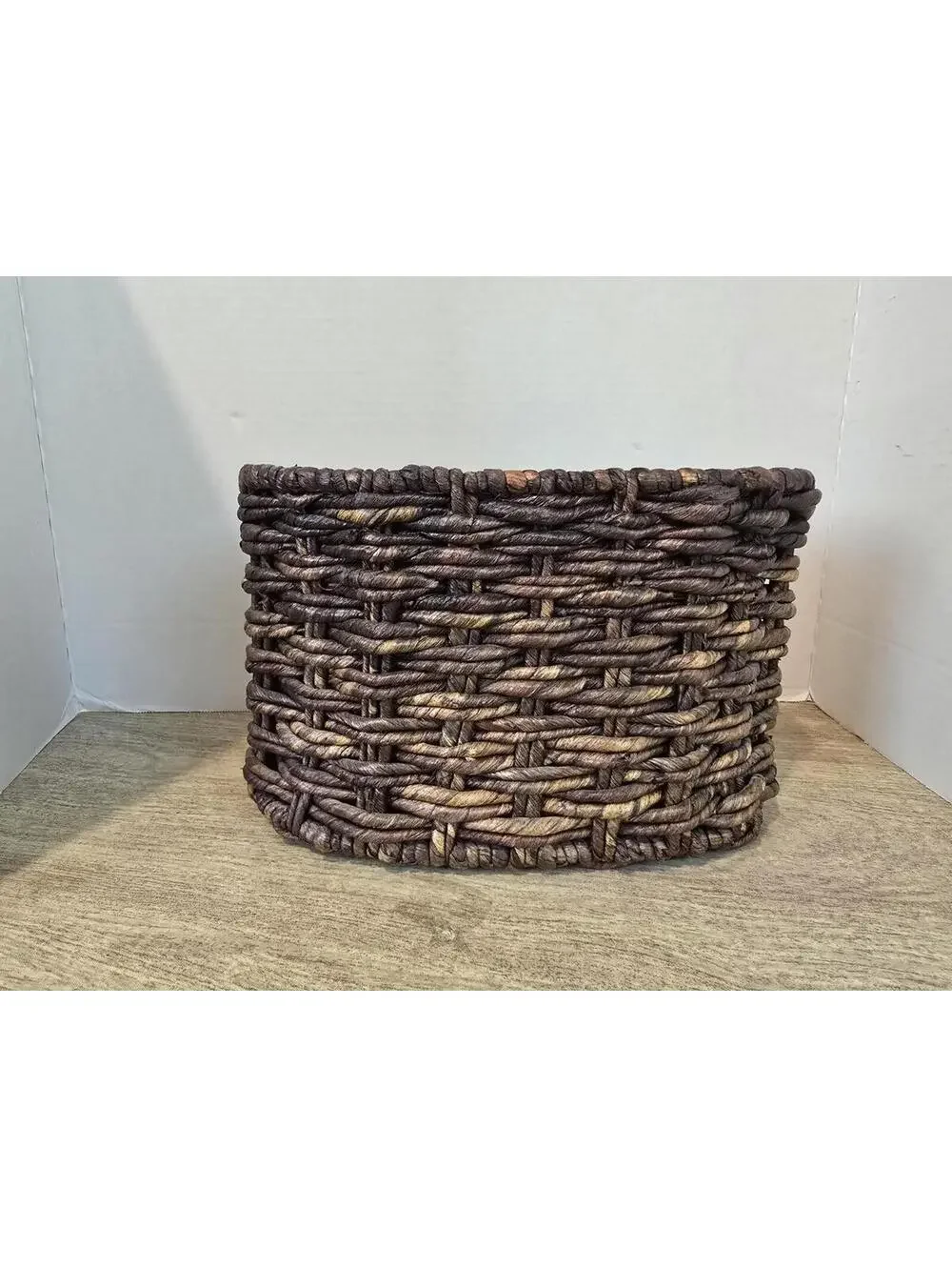 Vtg Woven Rattan Oval Storage/ Plant Basket 11